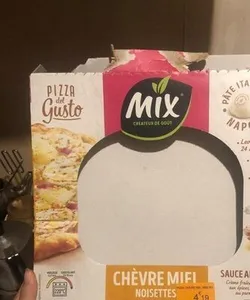 Pizza chèvre miel noisette