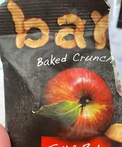 Bare baked crunchy apples