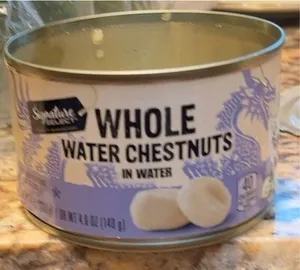 Whole water chedtnuts in wayer