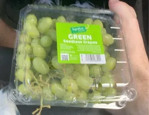 Green seedless grapes