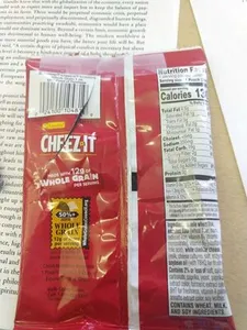 Baked snack crackers