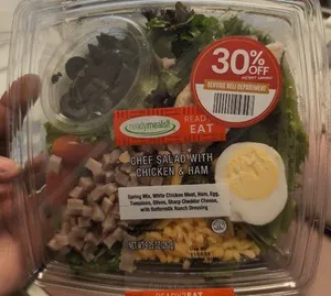 Chef salad with chicken and ham