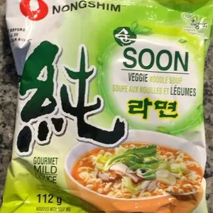 Soupe aux nouilles et legumes