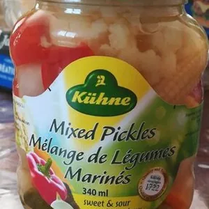 Mélanges de légumes marinés