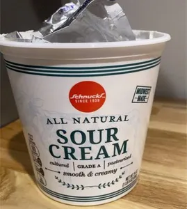 Smooth & creamy sour cream