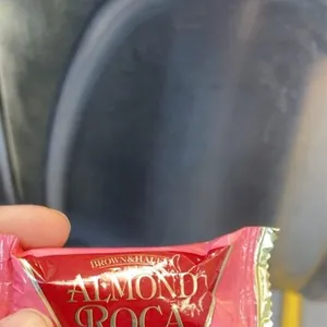 Almond roca