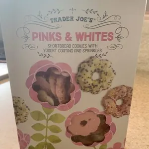 Pinks & whites shortbreads cookies