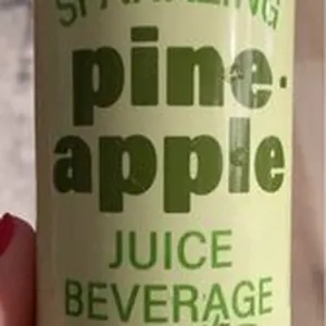 Sparkling pineapple juice beverage