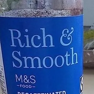 Rich and smooth decaffeinated coffee