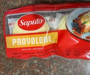 Tranches de fromage naturel (Provolone Cheese)