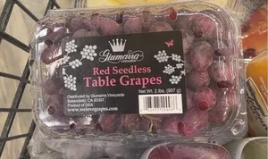 Red seedless grapes