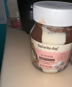 S’mores sweet spread