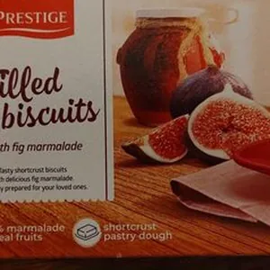 Filled biscuits with fig marmalade