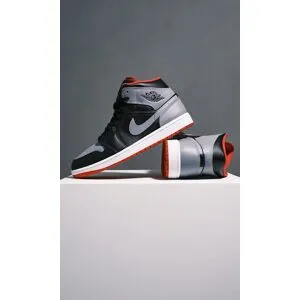 Air Jordan 1 Mid sneakers Male EU 42 Grå