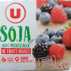Yaourt avec morceaux de fruits rouges