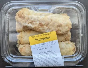 Stop & Shop 4 Pork Egg Rolls Cold