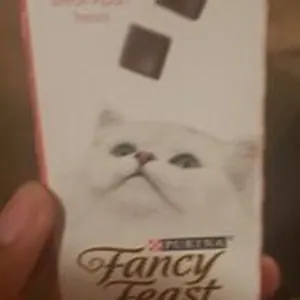 Fancy feast savory cravings