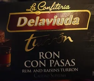 Turrón ron con pasas
