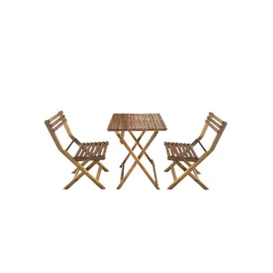 Trädgårdsmöbelset av akaciaträ – bord och 2 stolar