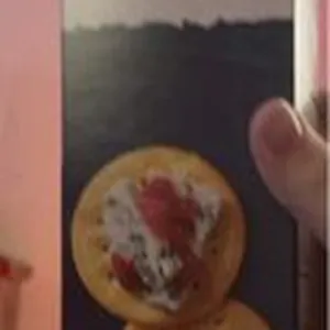 Entertainment crackers