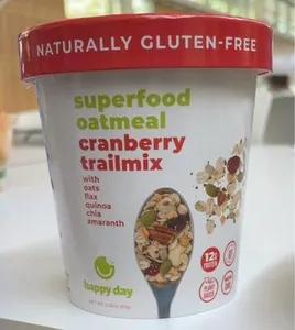 Superfood oatmeal cranberry trainmix