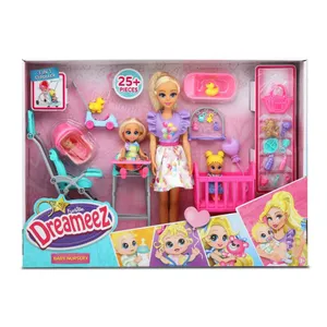 Barnvaktslekset med dockor, barnvagn och tillbehör