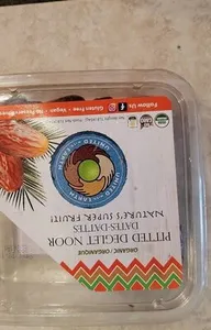 Pitted deglet noor dates-dattes