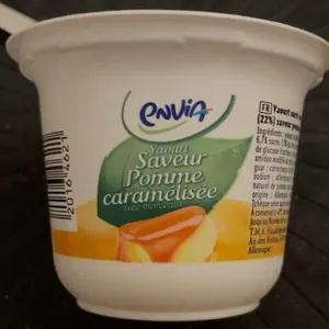 Yaourt, saveur pomme, caramélisées avec morceaux