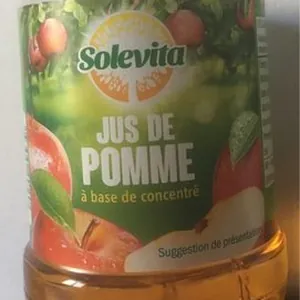 Jus de pomme à base de concentré