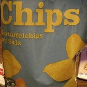 Kartoffelchips mit Salz