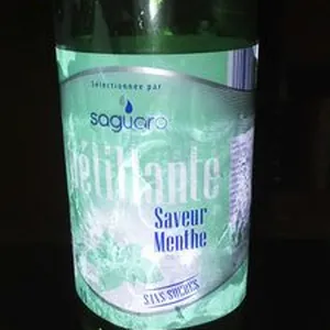 Eau pétillante saveur menthe