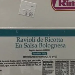 Ravioli de Ricotta En Salsa Bolognesa