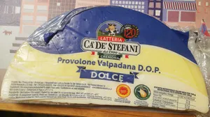 Provolone Valpadana D. O. P. Dolce