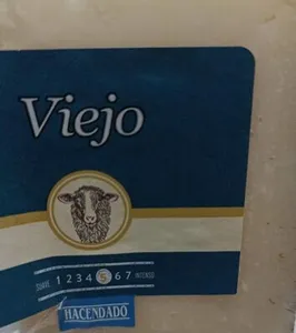 Queso viejo Hacendado