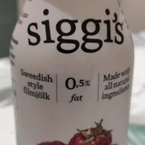 Leche fermentada con frambuesas