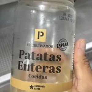 Patatas cocidas enteras