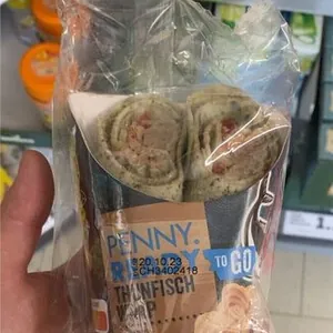 Penny Ready Thunfisch Wrap 28300816 Weizenfladen Spinat mit gegartem Thunfisch, Spitzkohl und Paprika