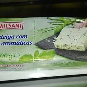 manteiga com ervas aromáticas
