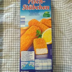 Fischstäbchen aus Alaska-Seelachsfilet in knuspriger Panade