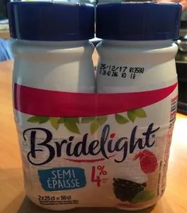 Spécialité laitière UHT base crème légère semi épaisse 4%mg BRIDELIGHT, bouteille