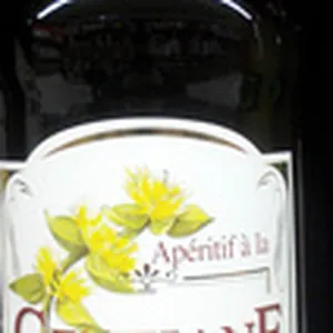 Boisson fermentée aromatisée à la gentiane