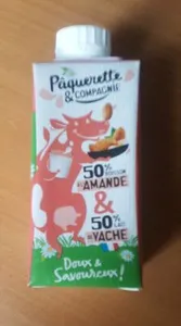 Boisson à base de lait de vache et de lait d’amande