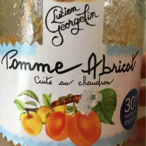 Compote pommes abricots