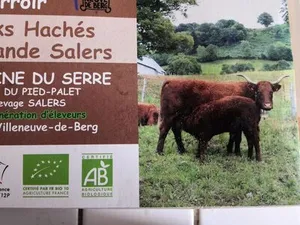 Steaks hachés surgelés de viande Salers