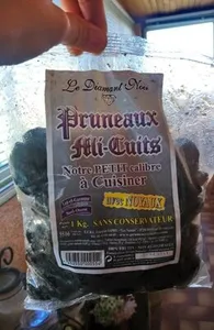 Pruneaux mi-cuits