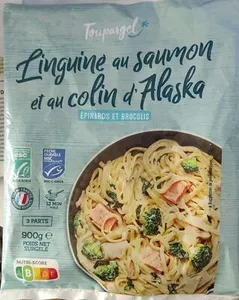 Linguine au saumon et au Colin et d'Alaska épinards et brocolis