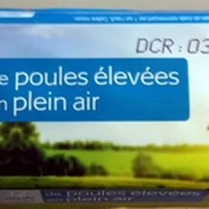 12 œufs moyens de poules élevées en plein air