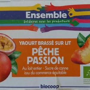 Yaourt brassé sur lit pêche passion