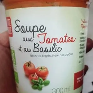 Soupe aux tomates et au basilic