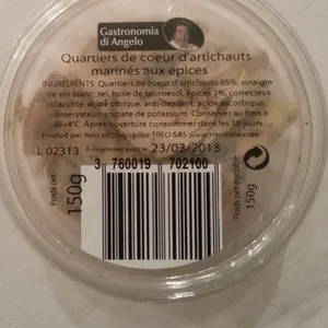 Quartier de coeur d'artichauts marinés aux épices